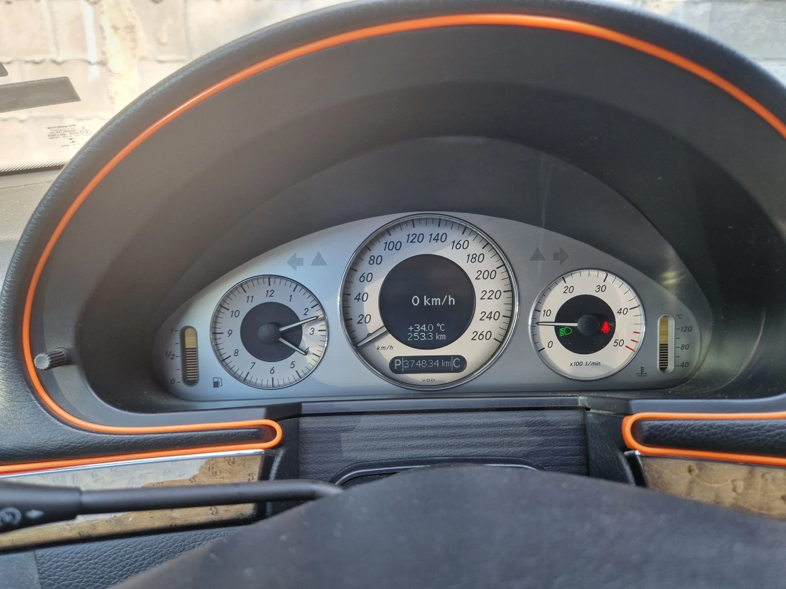 Mercedes-Benz E 320 Avantgarde , снимка 9 - Автомобили и джипове - 55178589