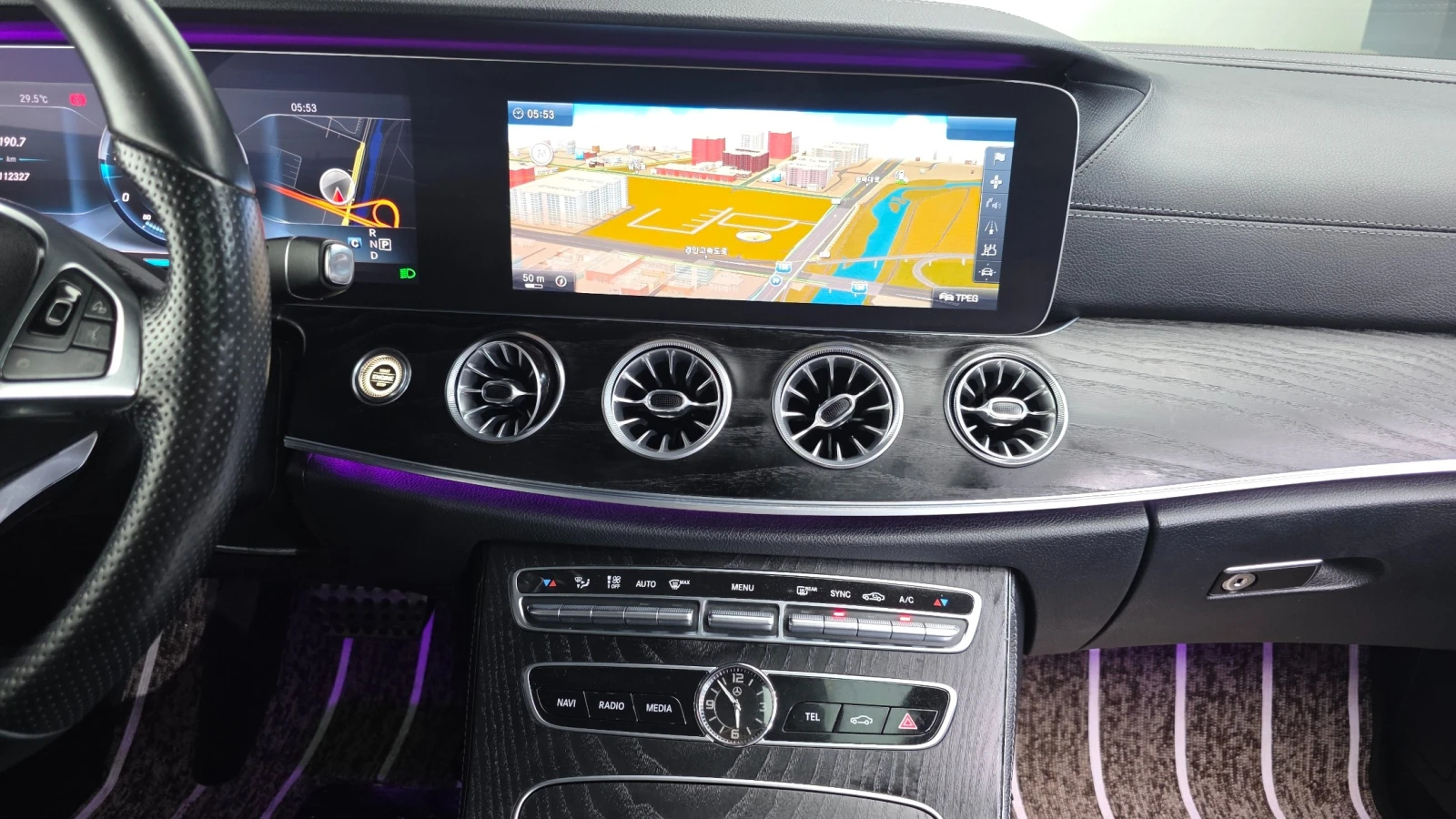 Mercedes-Benz E 220 2.0 Coupe , снимка 12 - Автомобили и джипове - 55486800