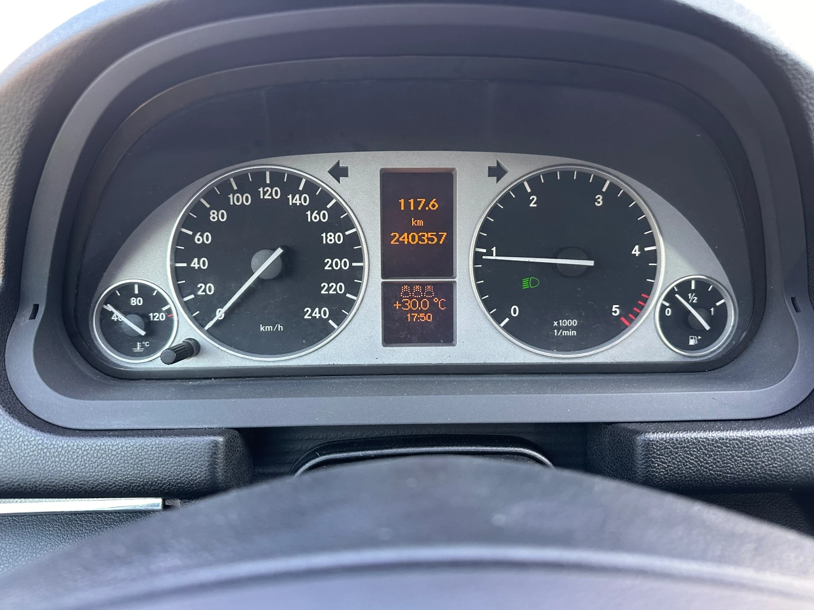 Mercedes-Benz B 200 2.0CDI - КЛИМАТИК, снимка 15 - Автомобили и джипове - 55746274