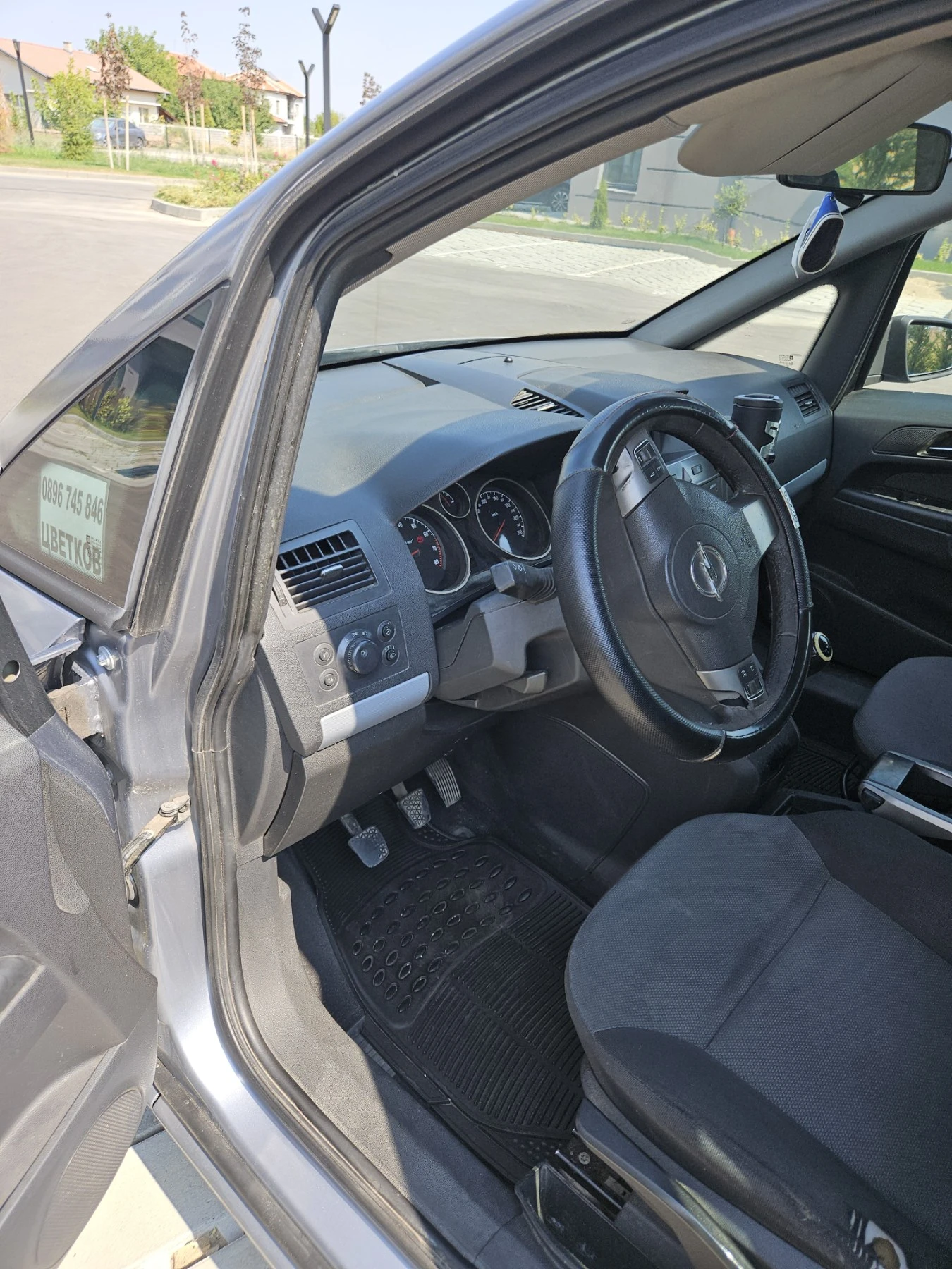 Opel Zafira 1.8, снимка 7 - Автомобили и джипове - 55811876
