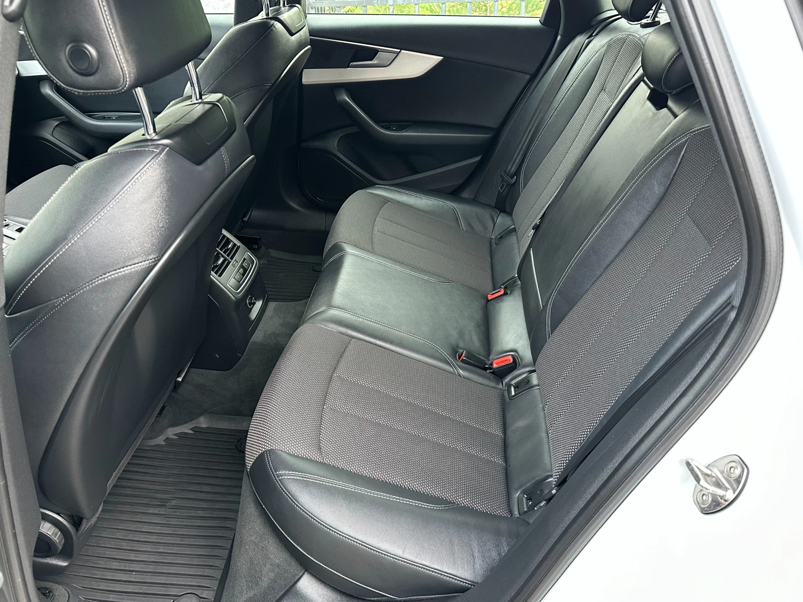 Audi A4 2.0TDi-FULL LED-S-Line-NAVI-КОЖА-АВТОМАТ-2017г-, снимка 11 - Автомобили и джипове - 55906017
