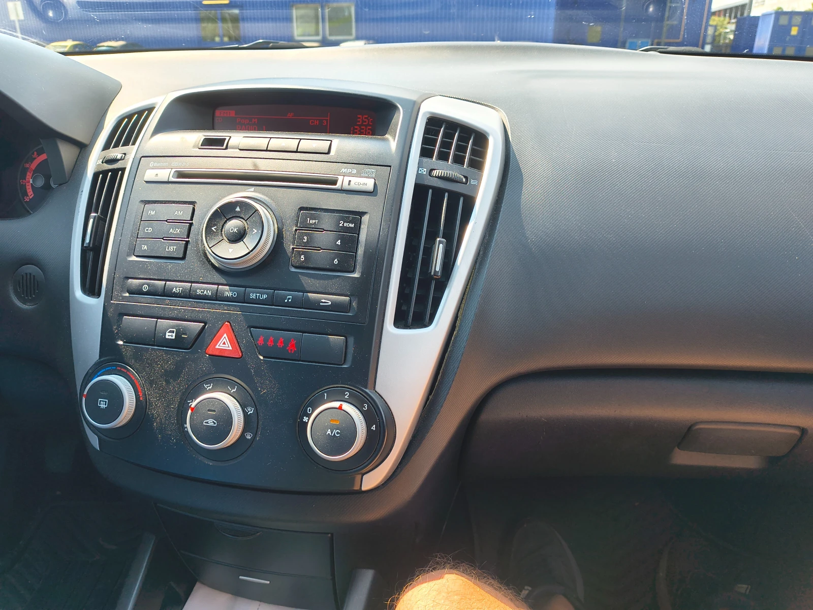 Kia Ceed, снимка 8 - Автомобили и джипове - 56057548