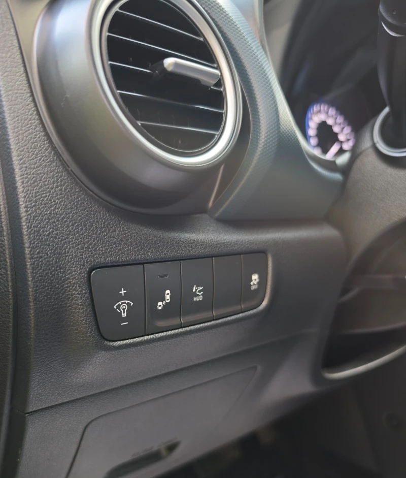 Hyundai Kona 1.6 CRDI - HEAD UP, снимка 16 - Автомобили и джипове - 53024480