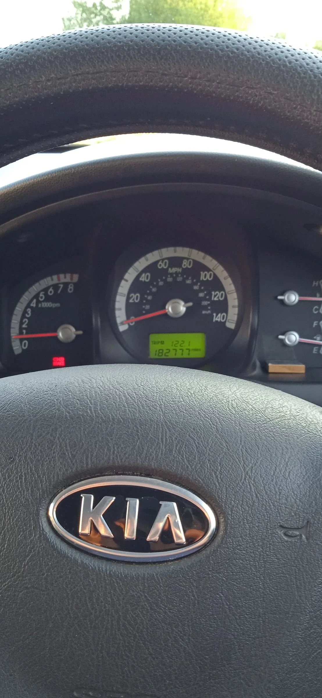 Kia Sportage 2.0 газ - изображение 8