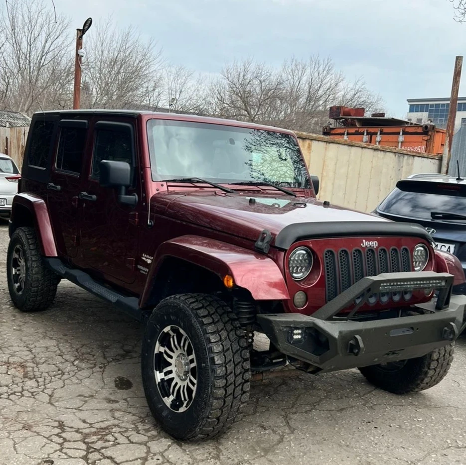 Jeep Wrangler Sahara - изображение 2