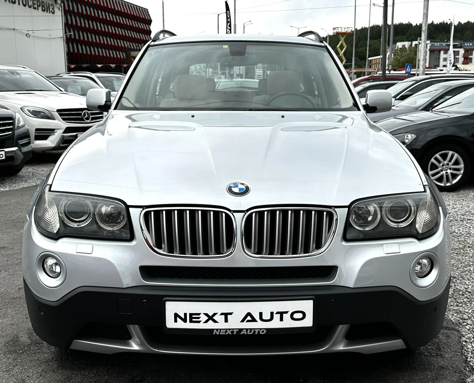 BMW X3 3.0SD 286HP PANO HUD - изображение 2