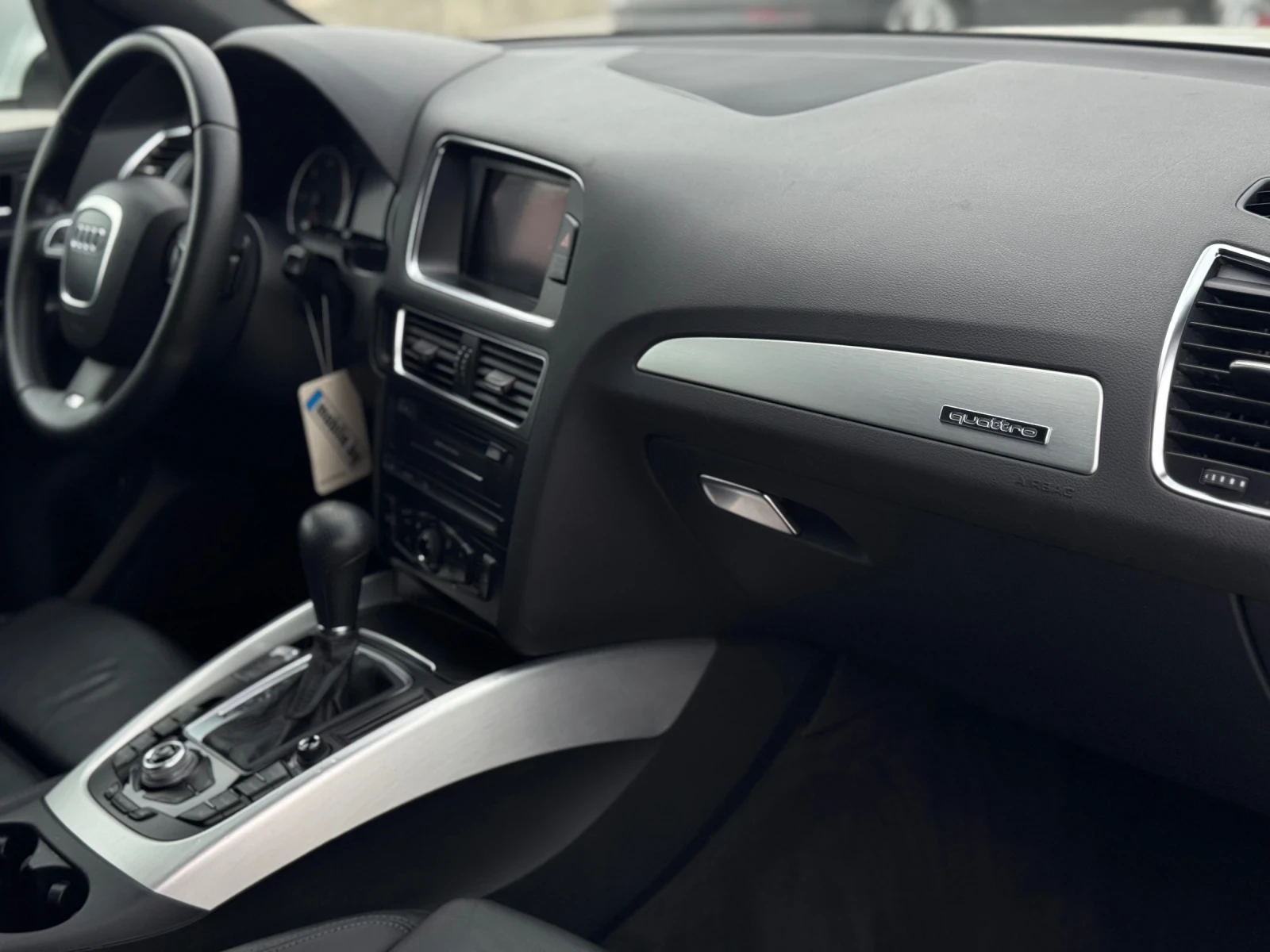 Audi Q5 2.0TDI QUATTRO S-LINE, снимка 12 - Автомобили и джипове - 54454825