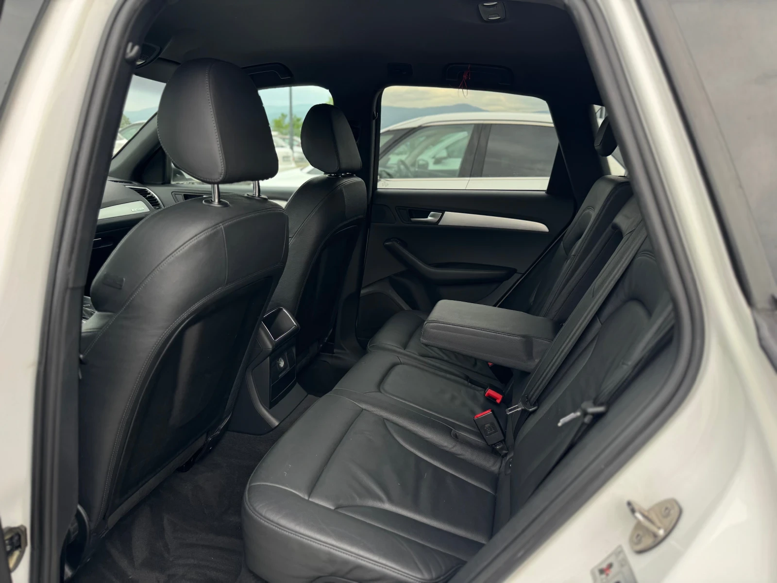 Audi Q5 2.0TDI QUATTRO S-LINE, снимка 9 - Автомобили и джипове - 54454825