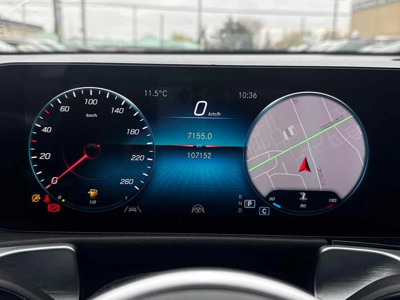 Mercedes-Benz GLB 250 4MATIC* DISTRONIC* 360КАМЕРИ* АМБИЕНТНО* , снимка 8 - Автомобили и джипове - 54482541
