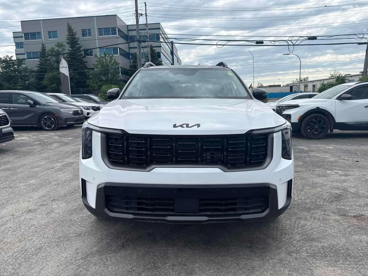 Kia Sorento  X Line AWD / DISTRONIC / CARFAX / АВТОКРЕДИТ , снимка 6 - Автомобили и джипове - 54918894