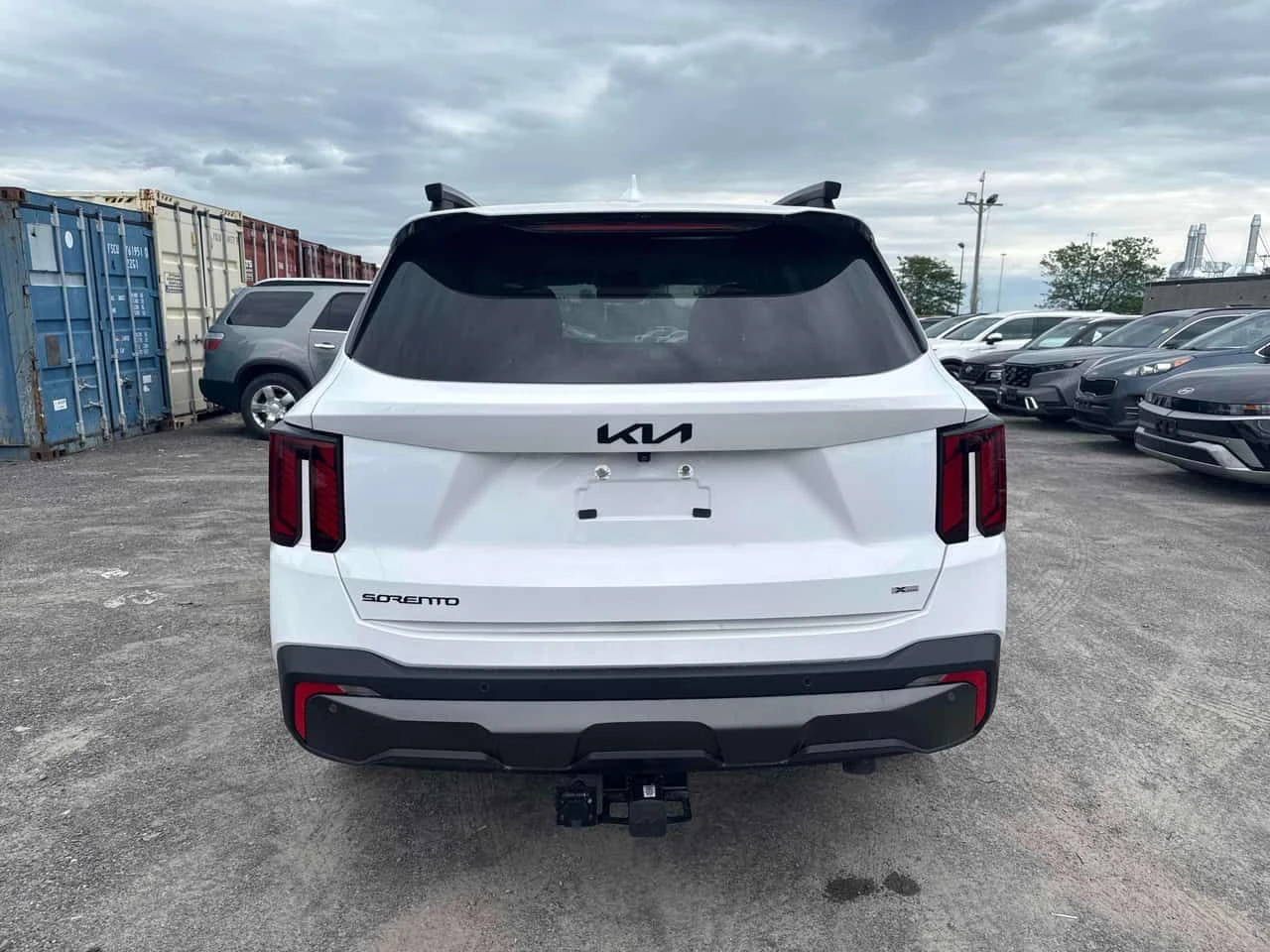 Kia Sorento  X Line AWD / DISTRONIC / CARFAX / АВТОКРЕДИТ , снимка 4 - Автомобили и джипове - 54918894