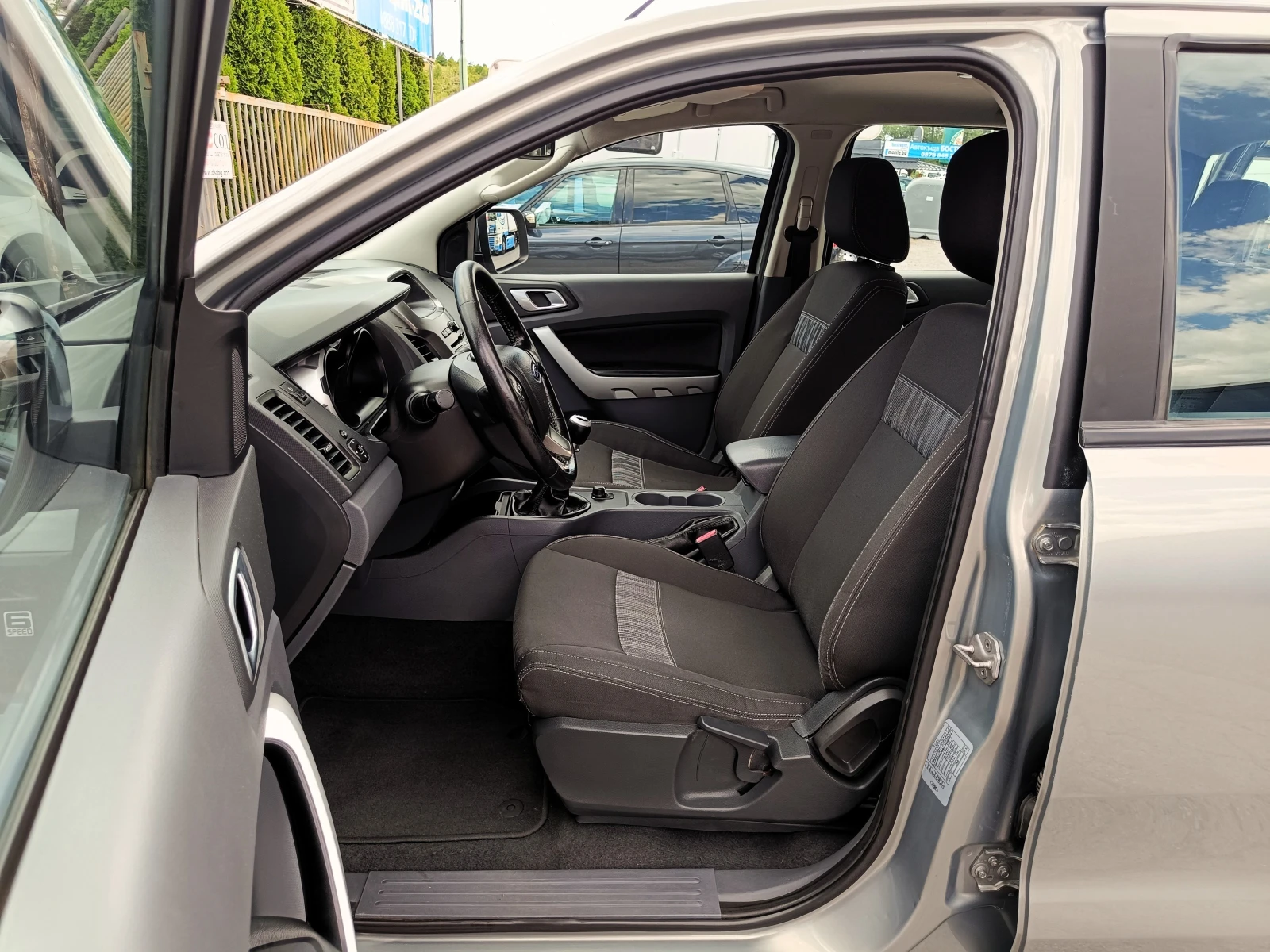 Ford Ranger 2.2 d* 4x4* БАВНИ* НОВ ВНОС* ИТАЛИЯ* , снимка 9 - Автомобили и джипове - 54934453