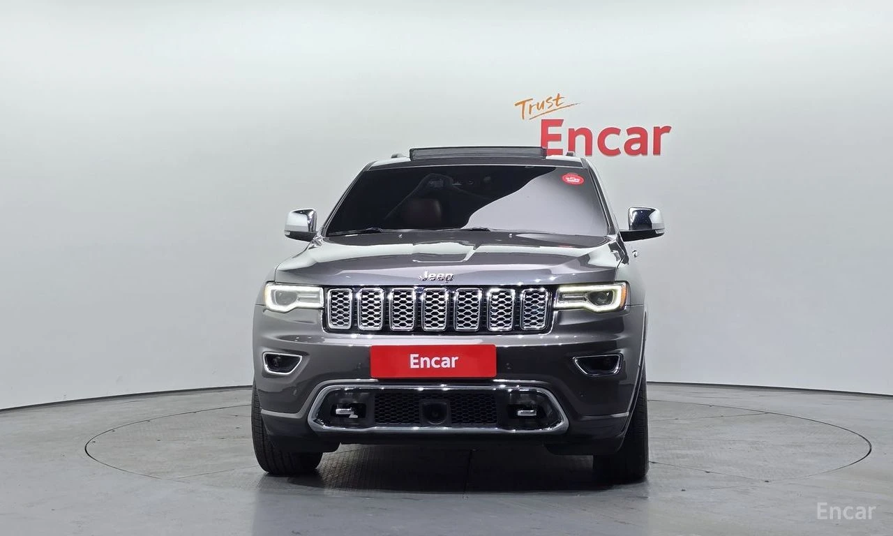 Jeep Grand cherokee 3.6* V6* 8ZF* OVERLAND* ДИСТРОНИК* ОБДУХВАНЕ* КАМЕ, снимка 3 - Автомобили и джипове - 55258995