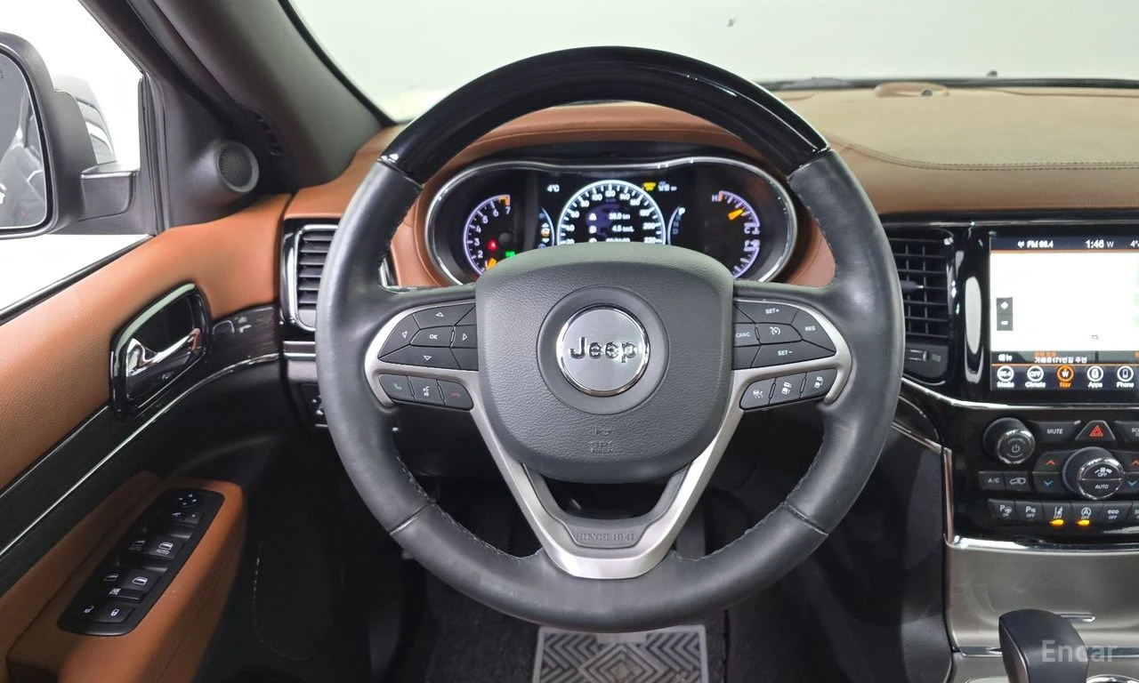 Jeep Grand cherokee 3.6* V6* 8ZF* OVERLAND* ДИСТРОНИК* ОБДУХВАНЕ* КАМЕ, снимка 8 - Автомобили и джипове - 55258995