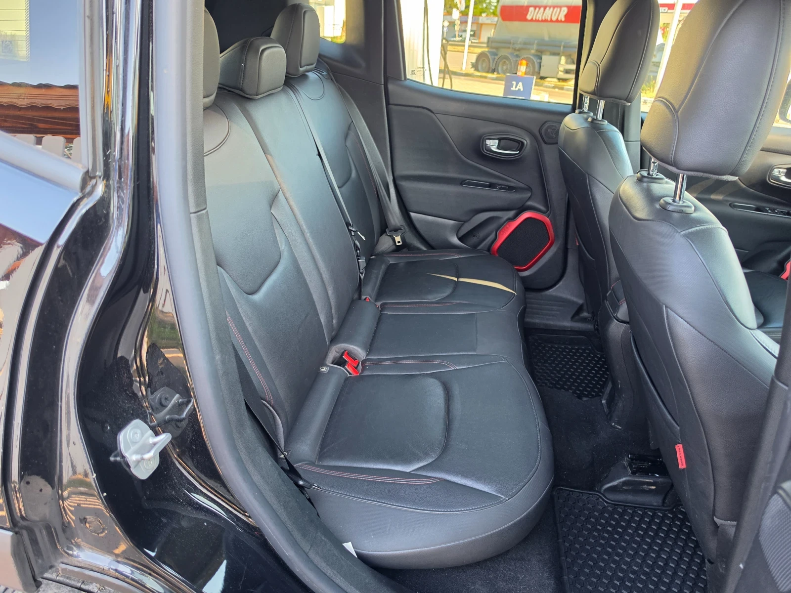 Jeep Renegade TRAIL HAWK 4X4 2.0 Multijet 170 KC, снимка 8 - Автомобили и джипове - 55466358