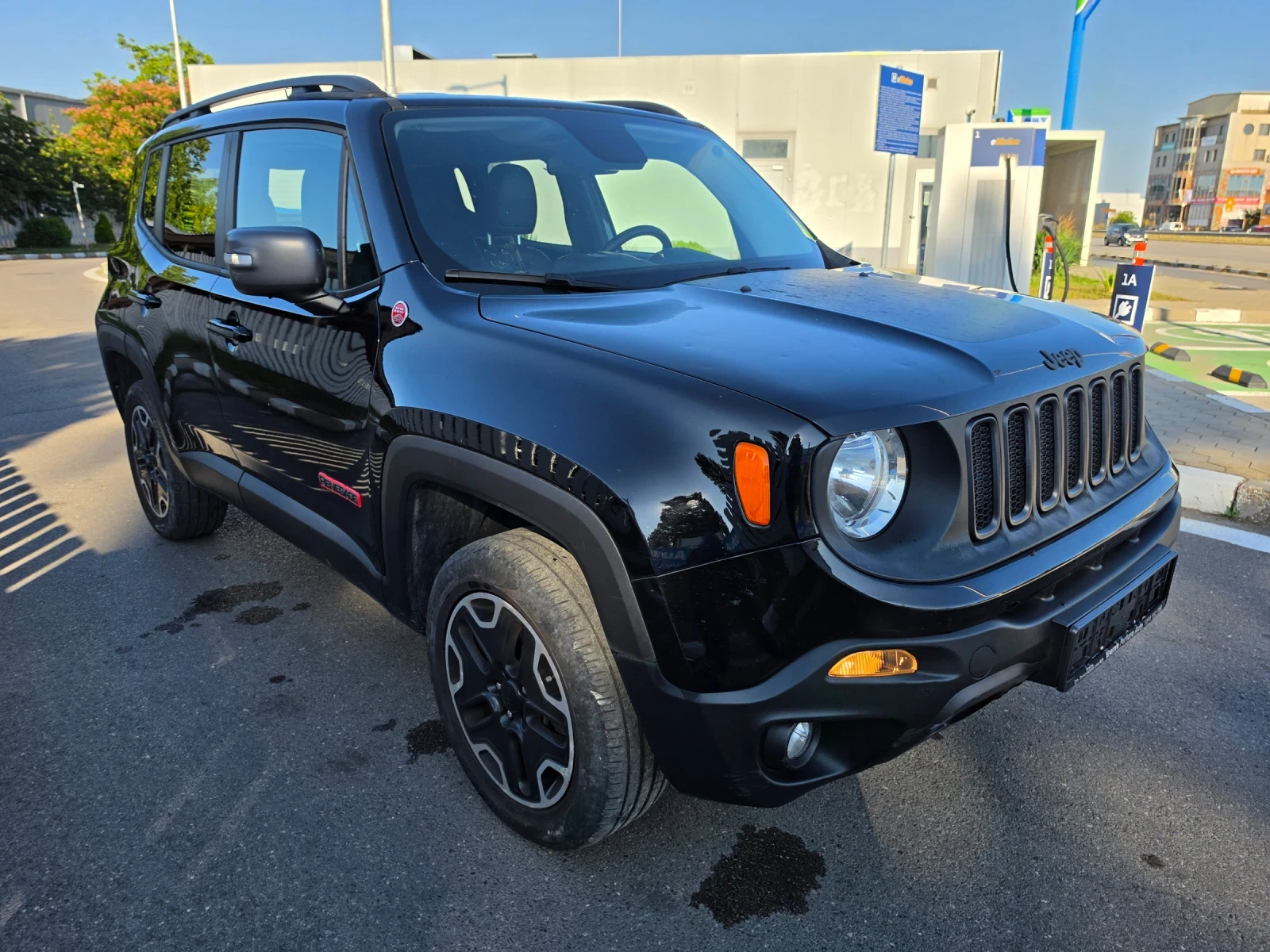 Jeep Renegade TRAIL HAWK 4X4 2.0 Multijet 170 KC, снимка 2 - Автомобили и джипове - 55466358