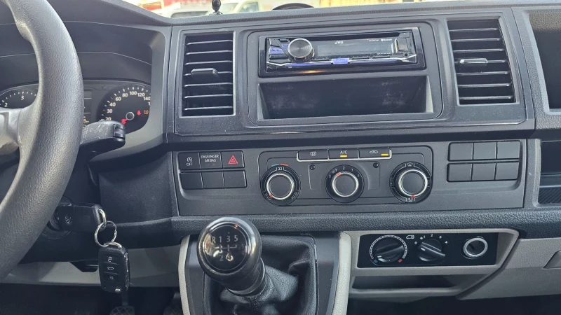 VW Transporter Т6- XXL-9 места /клима, снимка 9 - Бусове и автобуси - 50276554