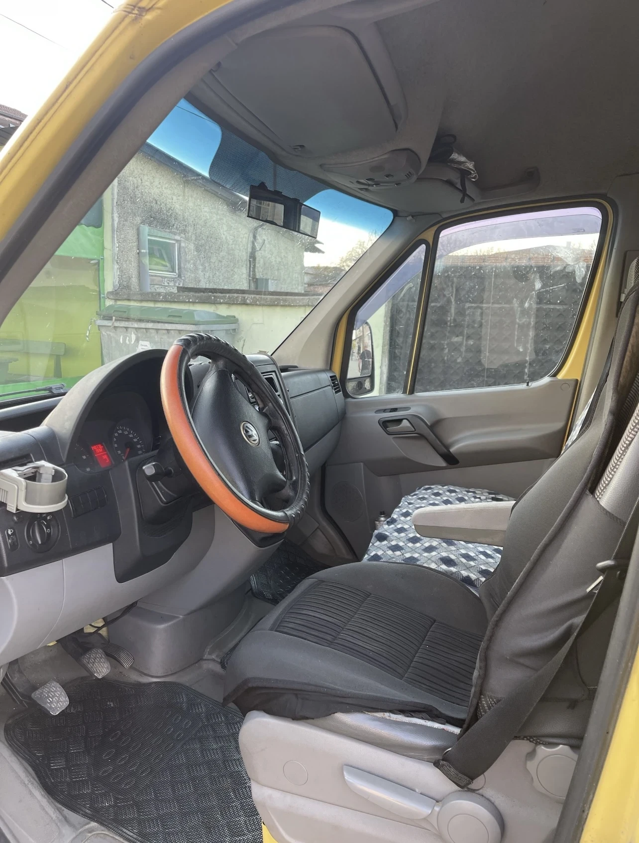 VW Crafter 2.5 TDI, снимка 9 - Бусове и автобуси - 55509912