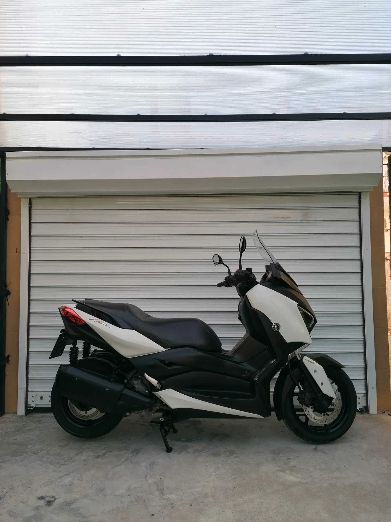 Yamaha X-max 300i 2017г, ABS, LED, TRC, Blue Core 3 Броя, снимка 1