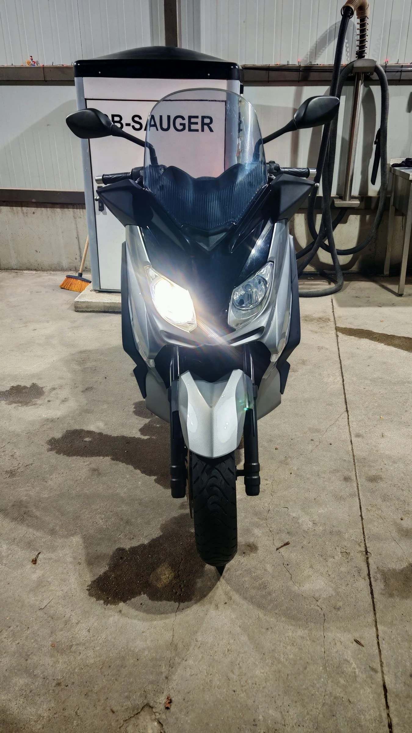 Yamaha X-max YP 250 / ВИДЕО - изображение 8