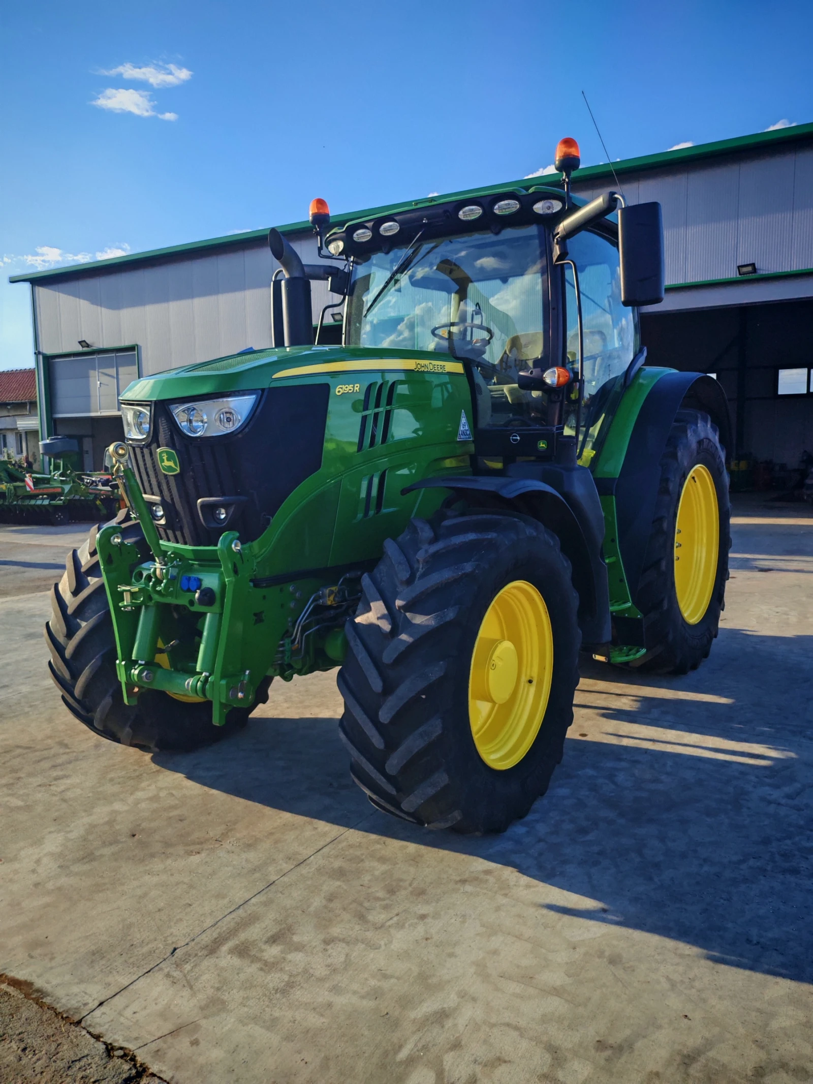 Трактор John Deere 6195R лизинг с първоначална вноска 20 % - изображение 5