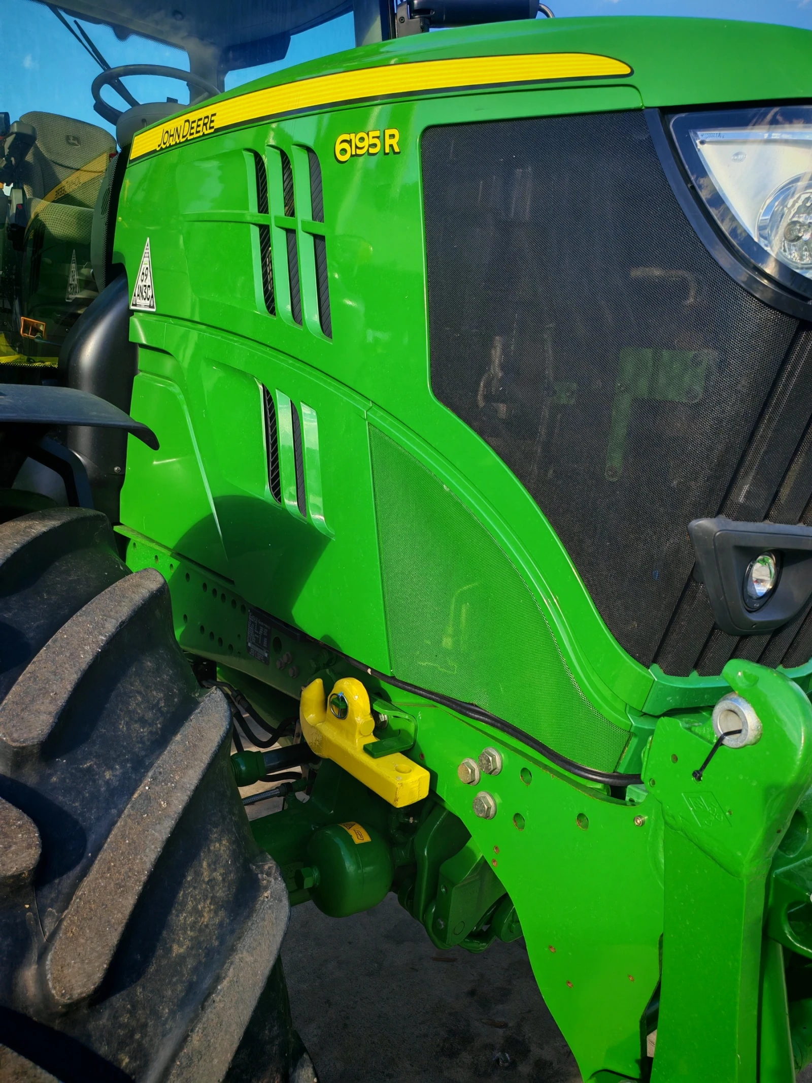 Трактор John Deere 6195R лизинг с първоначална вноска 20 % - изображение 3
