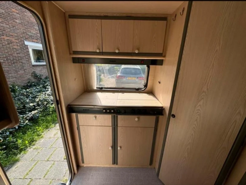 Каравана Dethleffs New Line 395 RT 2 A, снимка 11 - Каравани и кемпери - 52678133