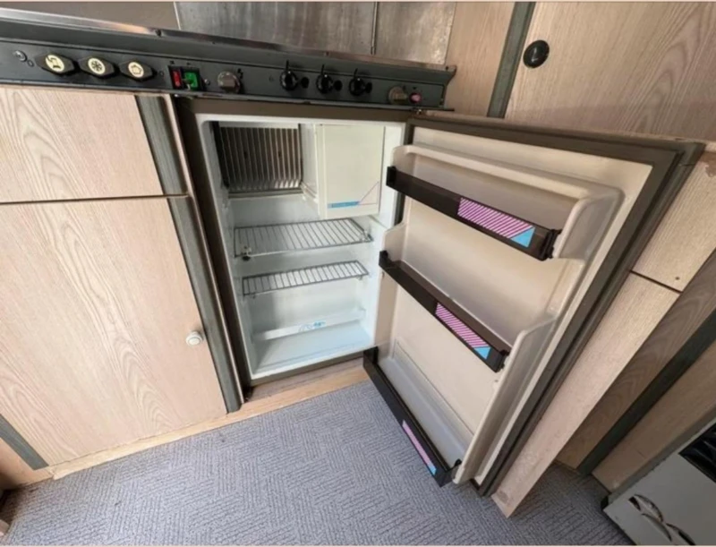 Каравана Dethleffs New Line 395 RT 2 A, снимка 14 - Каравани и кемпери - 52678133