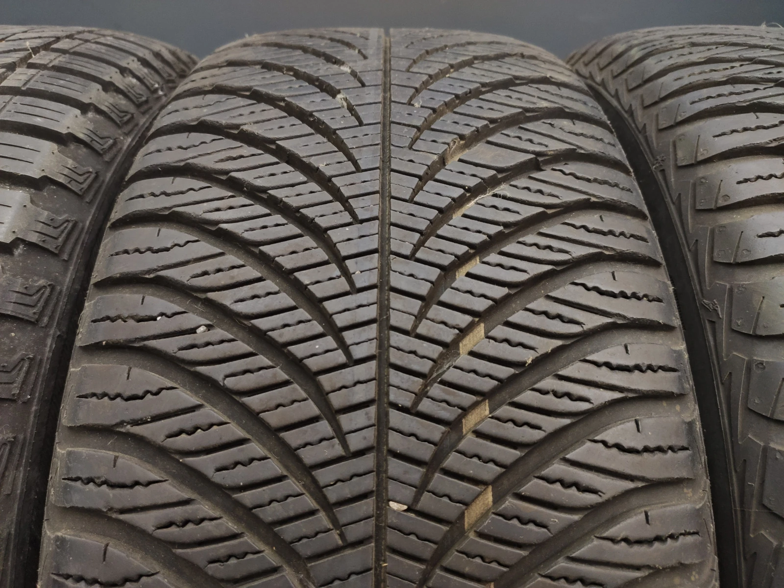  235/55R17 | Mobile.bg   3