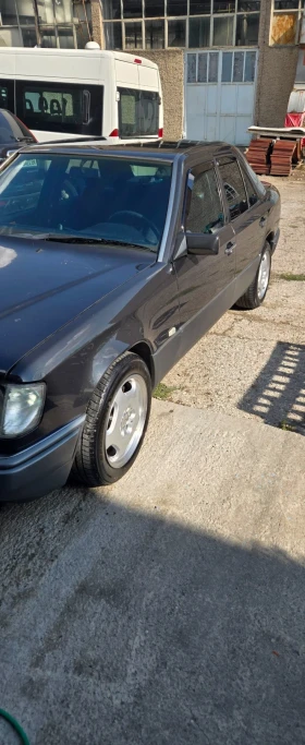 Mercedes-Benz E 200 W124 M111, снимка 3