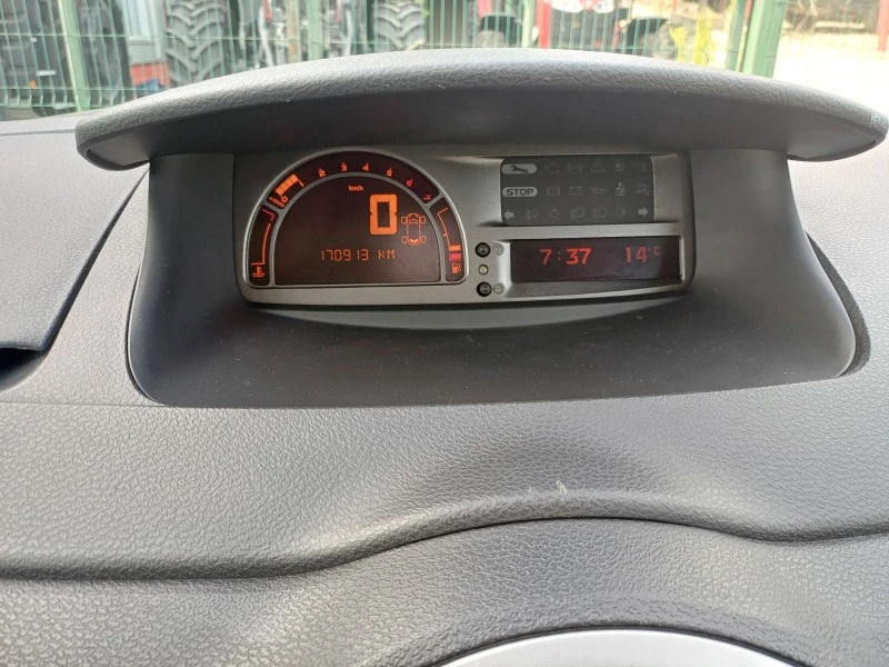 Renault Modus 1.2i  Facelift, снимка 11 - Автомобили и джипове - 45478158