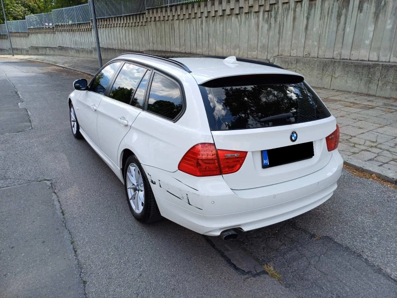 BMW 318 i Touring, снимка 7 - Автомобили и джипове - 47058471