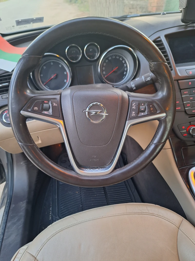 Opel Insignia 2.0Cdti, снимка 9 - Автомобили и джипове - 47725213