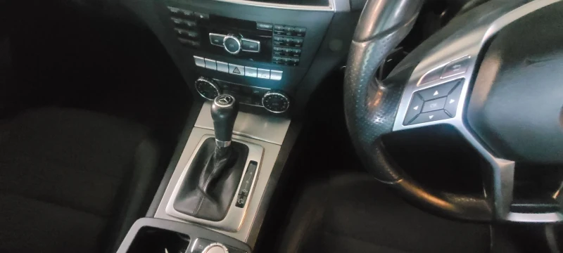 Mercedes-Benz C 220 220CDI, снимка 14 - Автомобили и джипове - 47917430