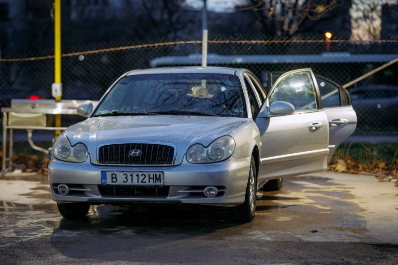 Hyundai Sonata 2.0 16V, снимка 4 - Автомобили и джипове - 52880201