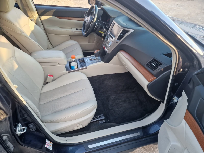 Subaru Outback 2.5i LIMITED EDITION, снимка 11 - Автомобили и джипове - 52775473