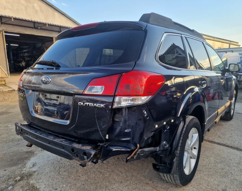 Subaru Outback 2.5i LIMITED EDITION, снимка 4 - Автомобили и джипове - 52775473