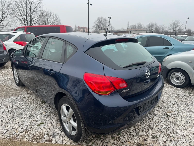 Opel Astra 1.7 CDTI 6ck KLIMATR , снимка 6 - Автомобили и джипове - 53561441
