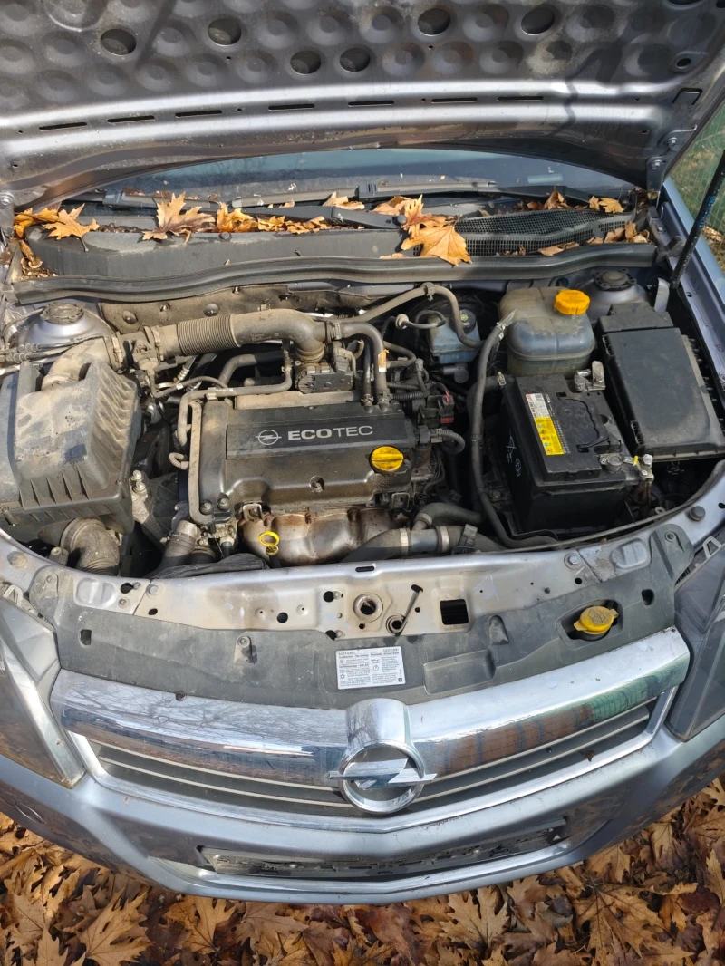 Opel Astra 1.6i clima top, снимка 5 - Автомобили и джипове - 53474071