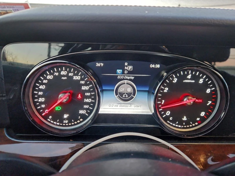 Mercedes-Benz E 300 4MATIC, снимка 9 - Автомобили и джипове - 53487962