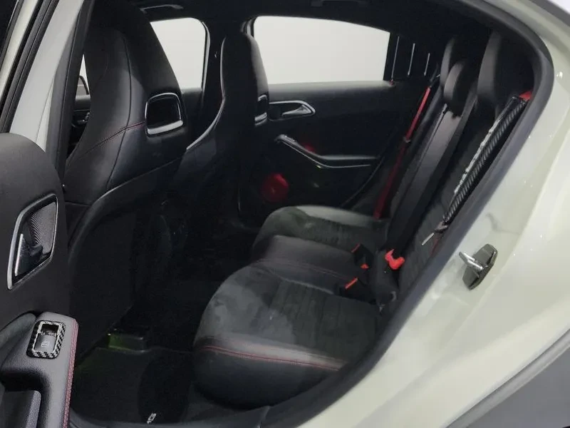 Mercedes-Benz A 45 AMG 4MATIC, снимка 11 - Автомобили и джипове - 55117173