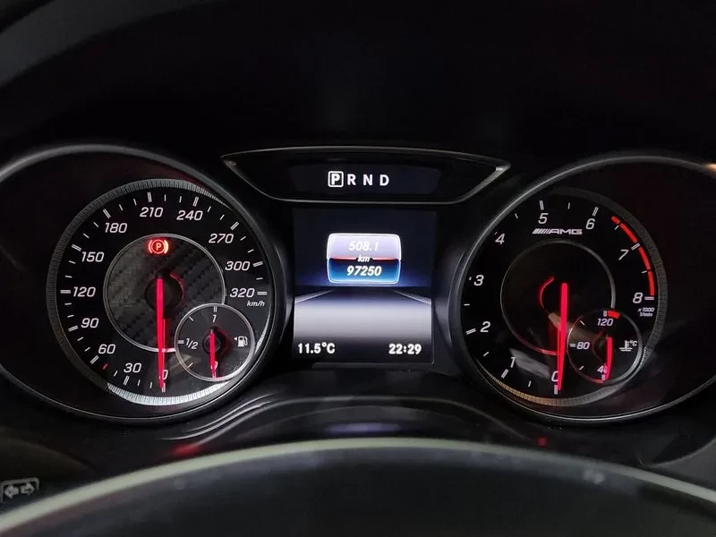 Mercedes-Benz A 45 AMG 4MATIC, снимка 8 - Автомобили и джипове - 55117173