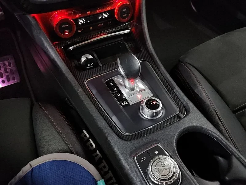 Mercedes-Benz A 45 AMG 4MATIC, снимка 9 - Автомобили и джипове - 55117173