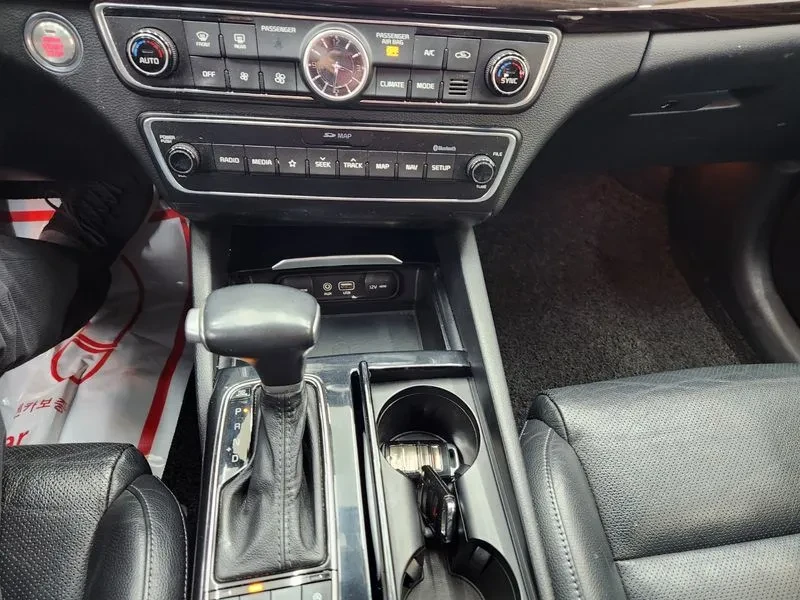 Kia K7 2.2 Diesel Limited, снимка 15 - Автомобили и джипове - 56304423
