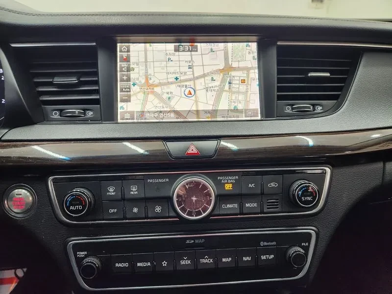 Kia K7 2.2 Diesel Limited, снимка 16 - Автомобили и джипове - 56304423