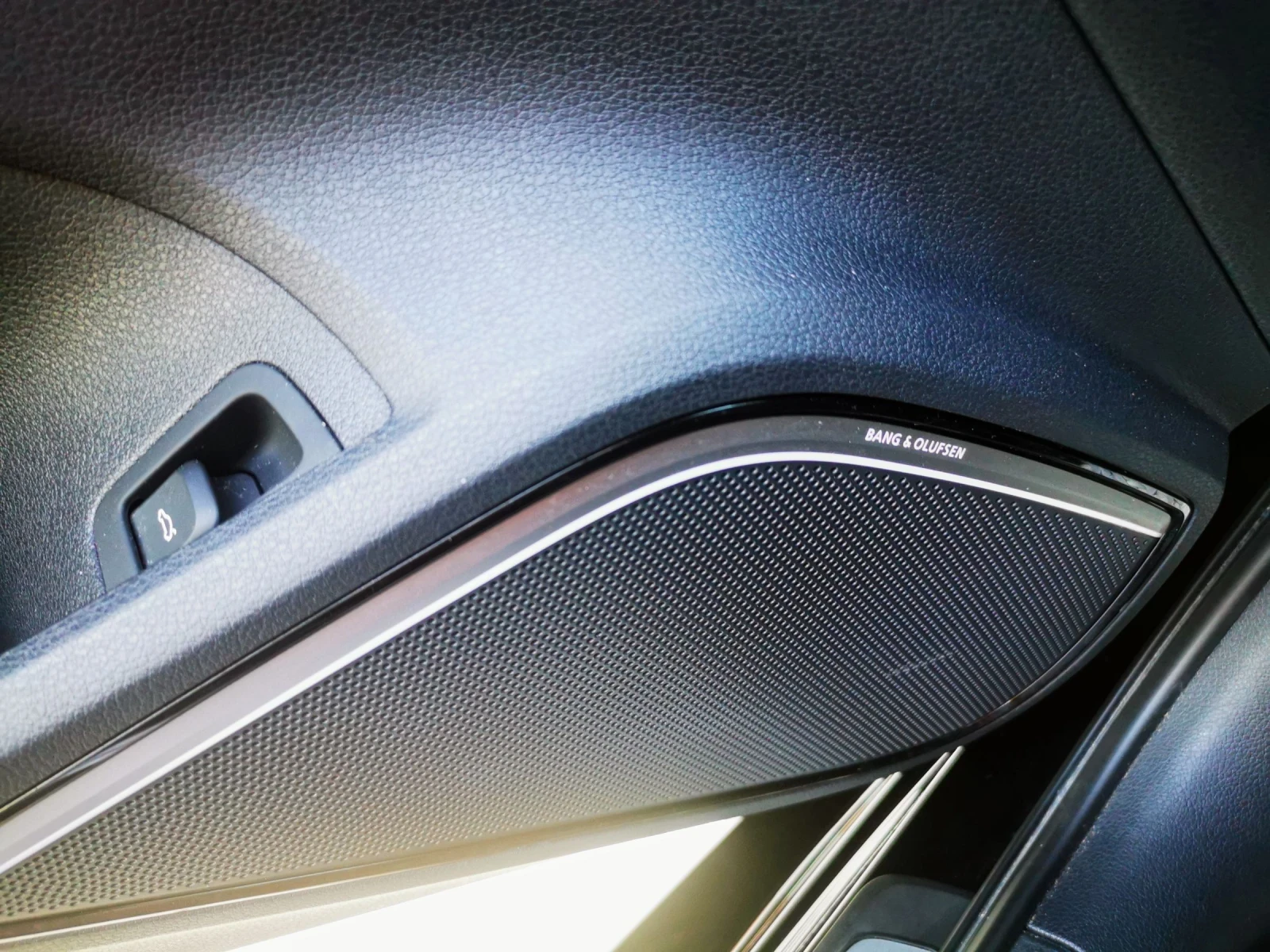 Audi S3 | Mobile.bg   16