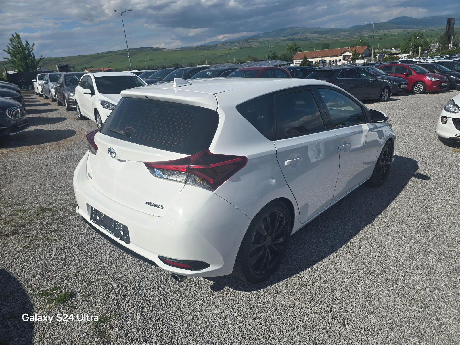 Toyota Auris 1.33VVTI-100K.C-EURO6 - изображение 5