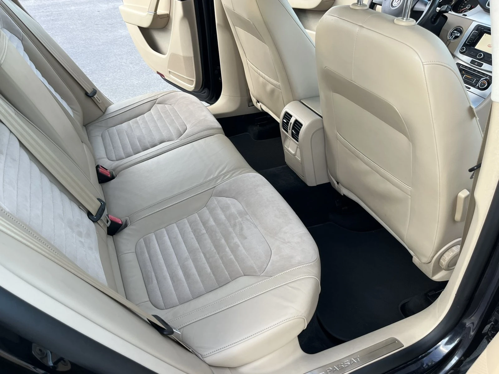 VW Passat 2.0TDI 140к 6ск EURO 5B COMMON RAIL NAVI ИТАЛИЯ - изображение 10