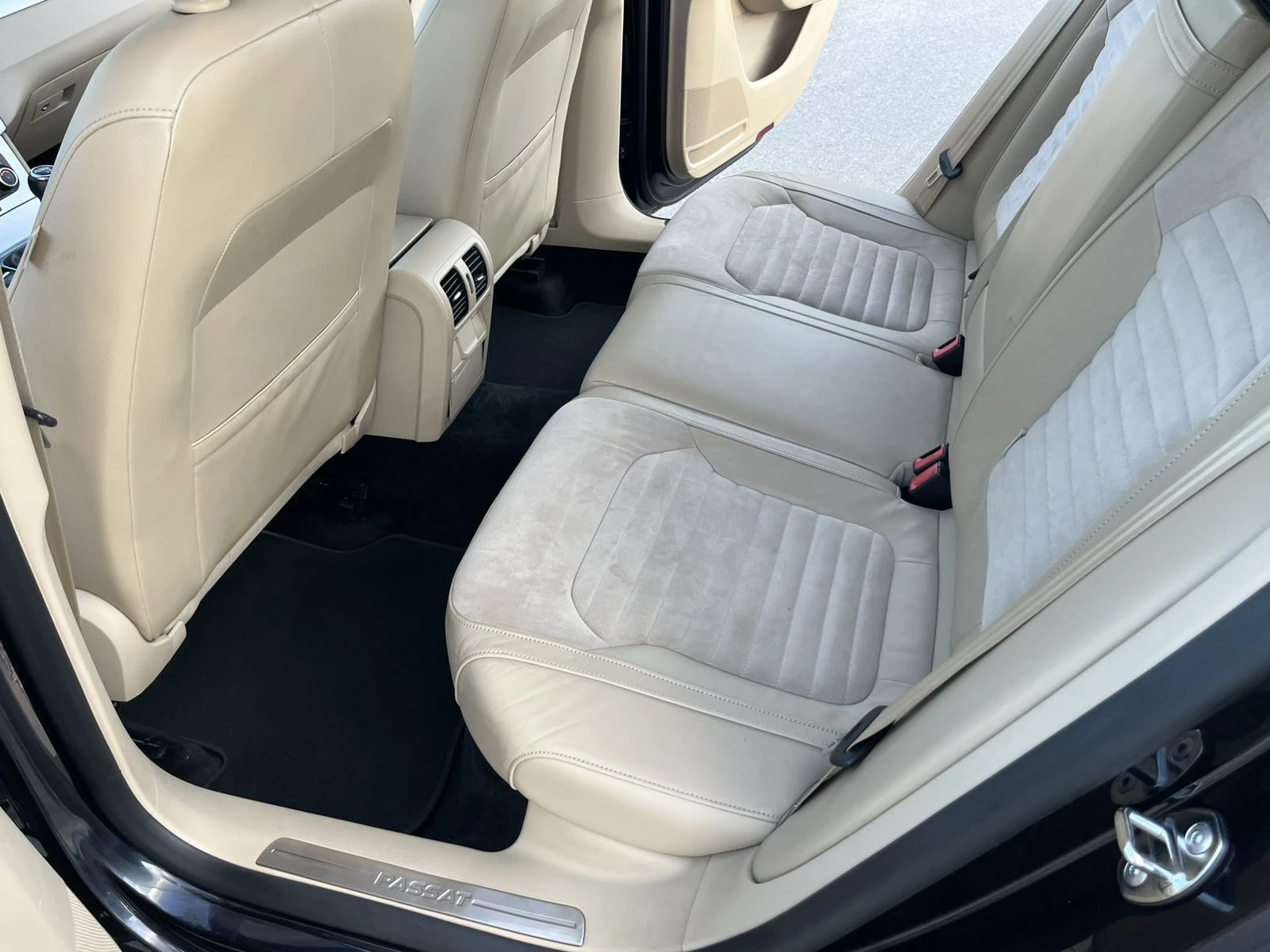 VW Passat 2.0TDI 140к 6ск EURO 5B COMMON RAIL NAVI ИТАЛИЯ - изображение 9