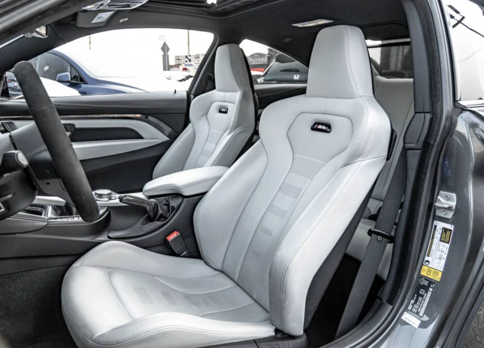 BMW M4 MANUAL GEAR - изображение 10